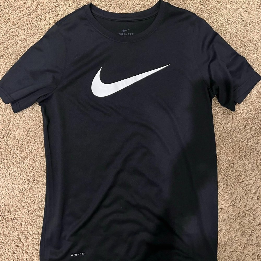 NWOT Nike Dri-Fit shirt - black w/ white solid swoosh, Boys Large